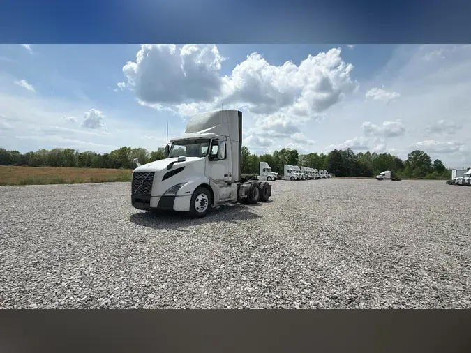 2020 Volvo VNL300