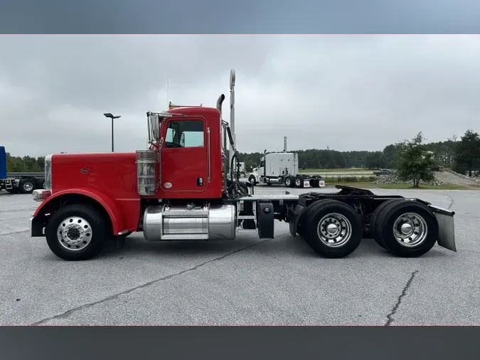 2022 Peterbilt 389