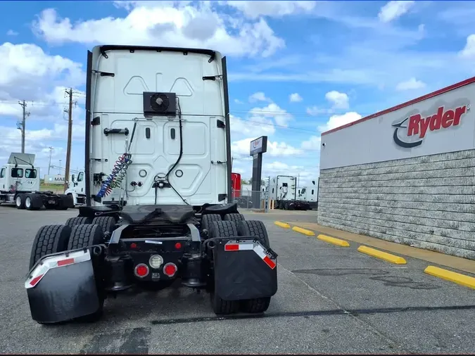 2020 FREIGHTLINER/MERCEDES CASCADIA 125