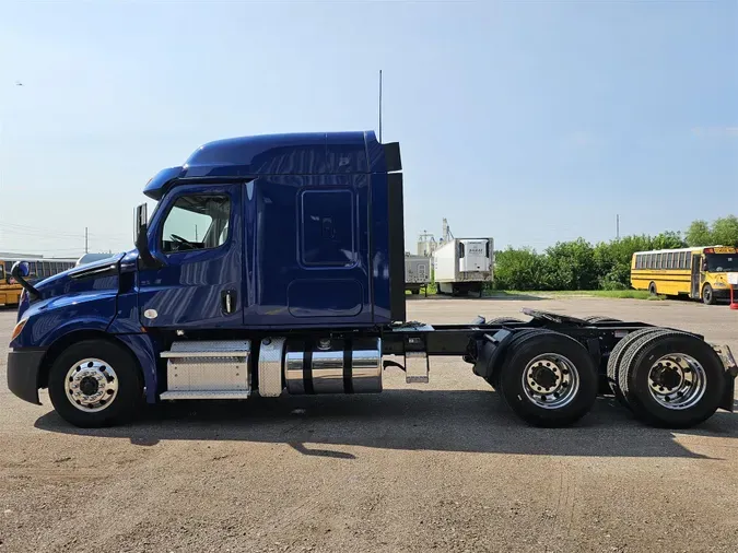 2022 Freightliner New Cascadia