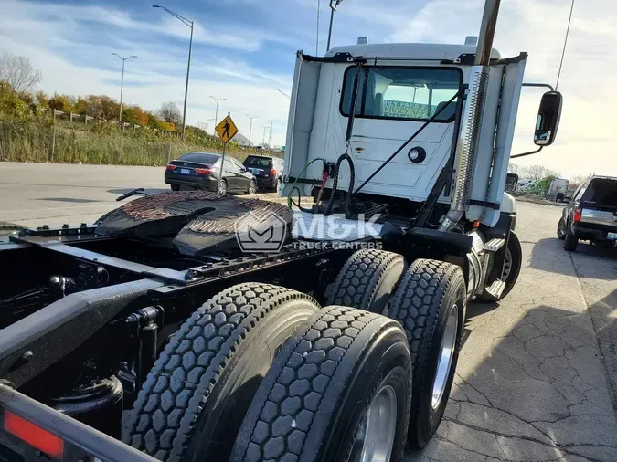 2018 MACK CXU613