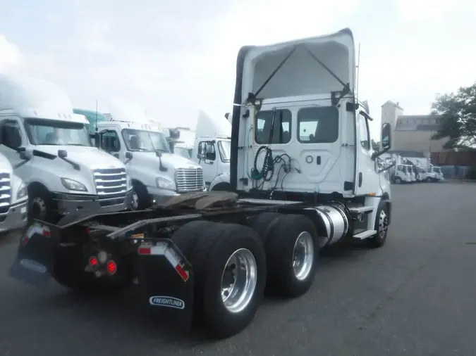 2019 FREIGHTLINER NEW CASCADIA PX12664