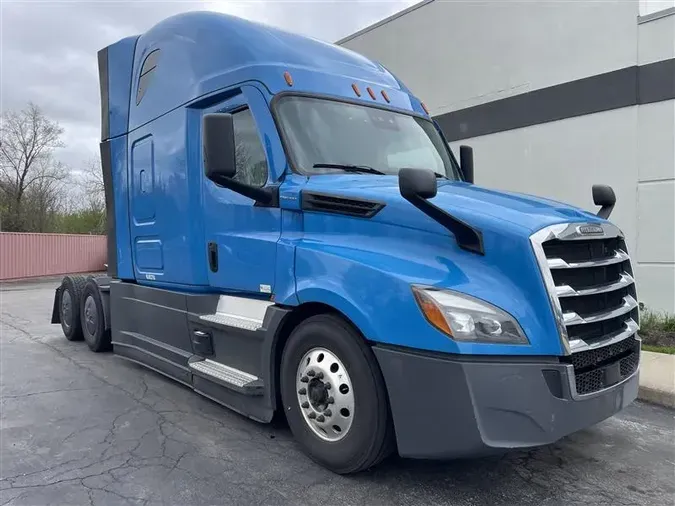 2022 FREIGHTLINER CA126