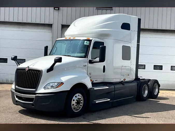 2022 INT LT625 6x4