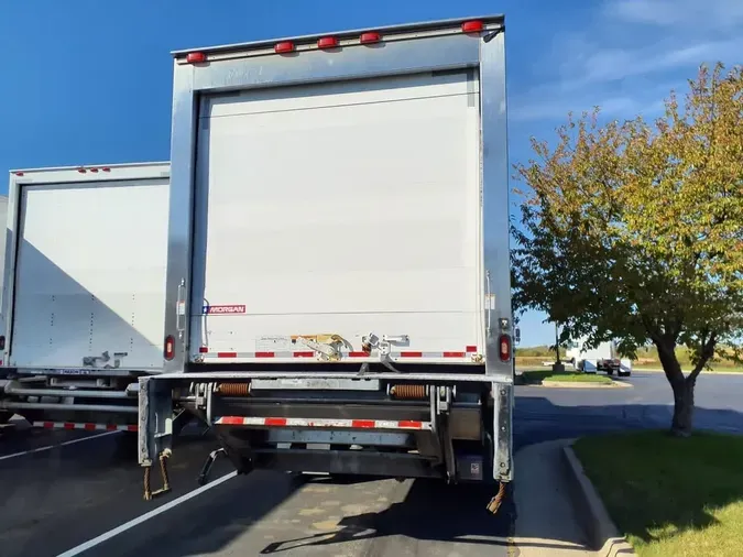 2019 FREIGHTLINER/MERCEDES M2 106
