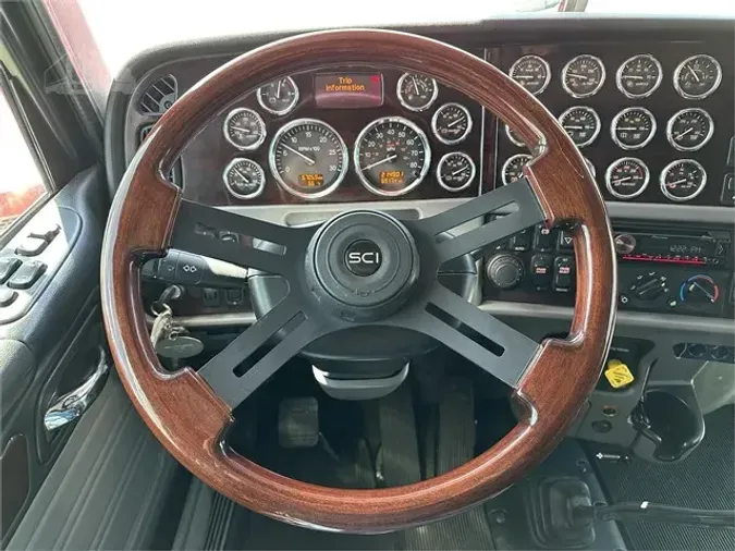 2020 PETERBILT 389