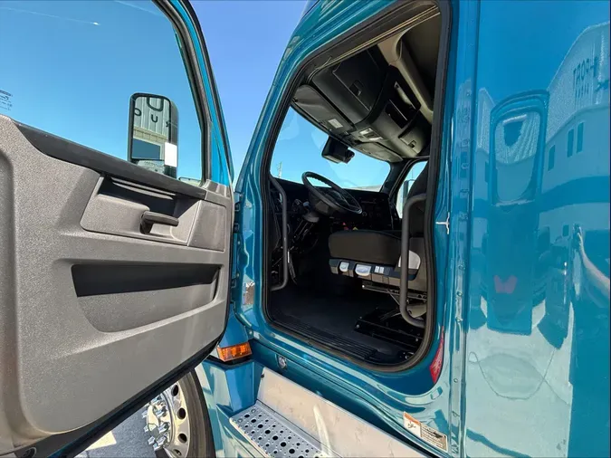 2024 Freightliner Cascadia 126