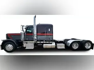 2016 Peterbilt 389