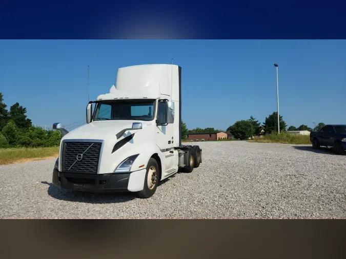 2018 Volvo VNL300
