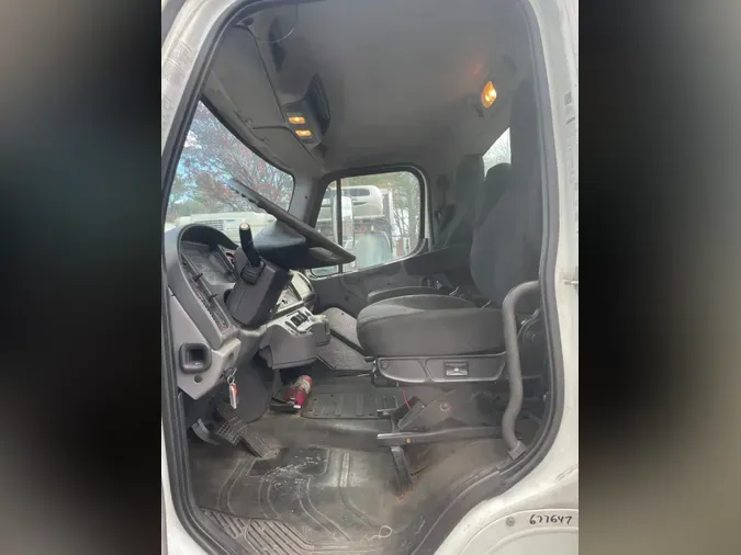 2017 FREIGHTLINER/MERCEDES M2 106