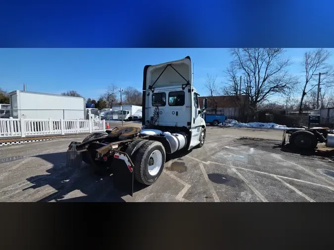 2019 FREIGHTLINER/MERCEDES CASCADIA 11329519dc9a68fc05c65e11b6e8ca14023