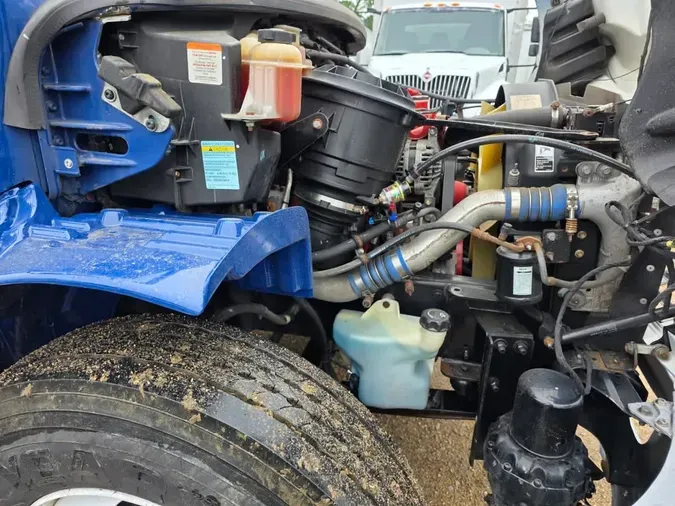 2018 FREIGHTLINER M2 106