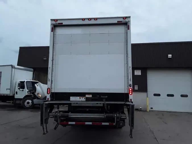 2018 FREIGHTLINER/MERCEDES M2 106