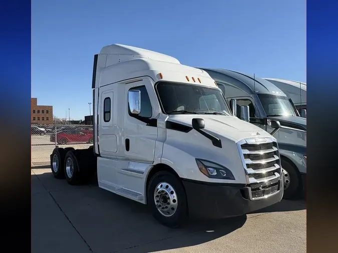 2022 FREIGHTLINER CASCADIA 11629595bcc854c342bd93e6ba5b5987018