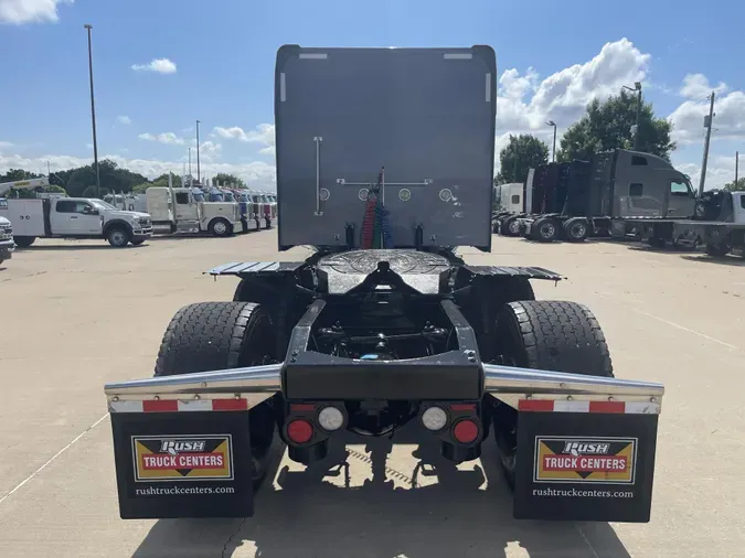 2019 Peterbilt 389