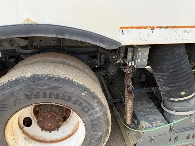 2007 FREIGHTLINER BUSINESS CLASS M2 106