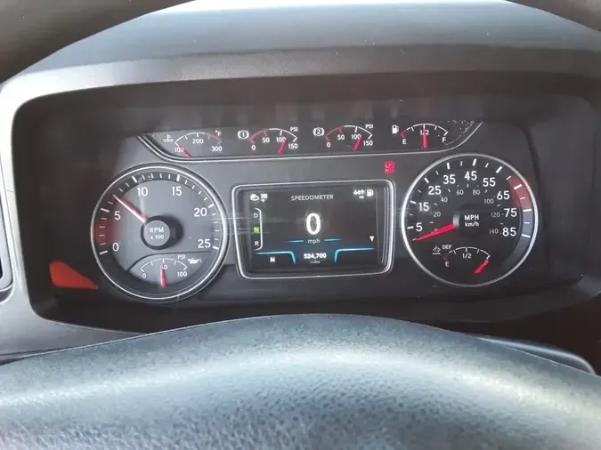 2020 NAVISTAR INTERNATIONAL LT625 SLPR CAB