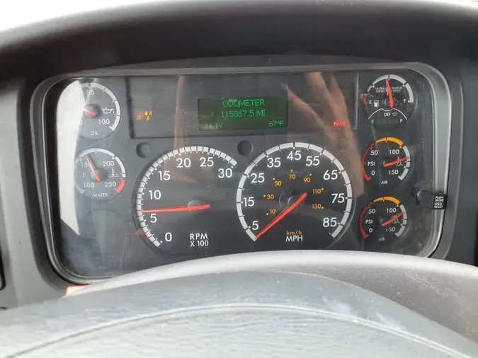 2017 FREIGHTLINER/MERCEDES M2 106