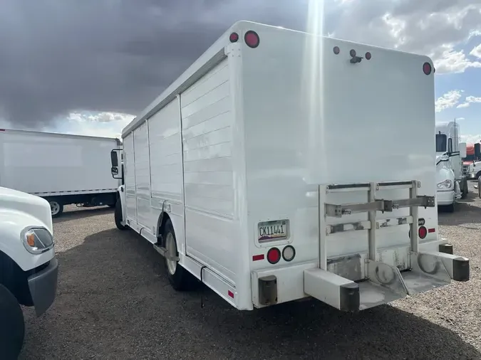 2017 FREIGHTLINER/MERCEDES M2 106