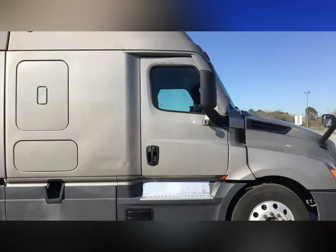 2021 Freightliner Cascadia