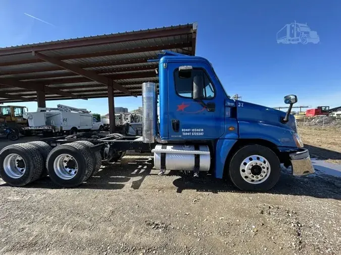 2010 FREIGHTLINER CASCADIA 125