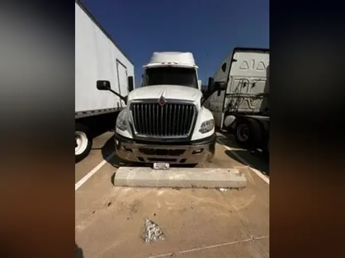 2019 NAVISTAR INTERNATIONAL LT625 SLPR CAB