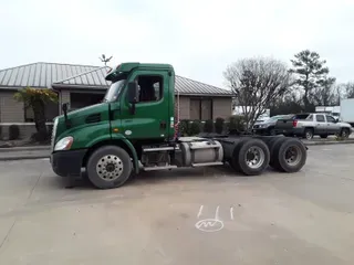 2017 FREIGHTLINER/MERCEDES CASCADIA 113