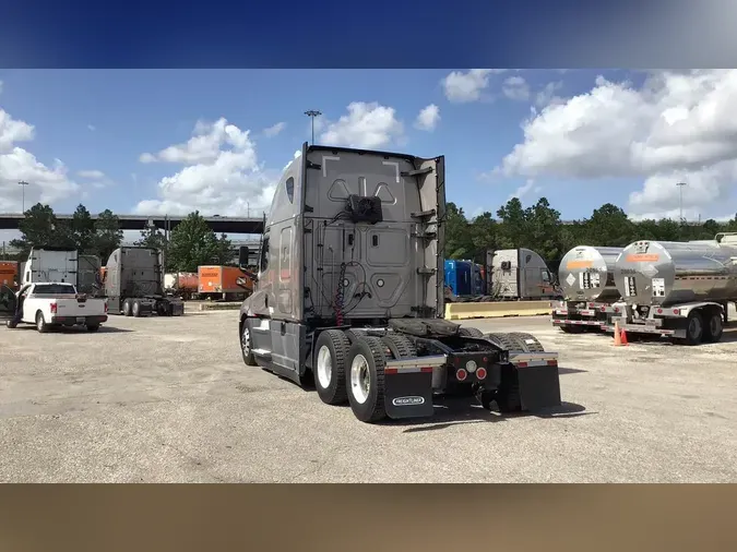 2021 Freightliner Cascadia