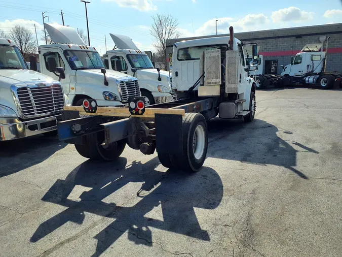 2015 FREIGHTLINER/MERCEDES M2 106