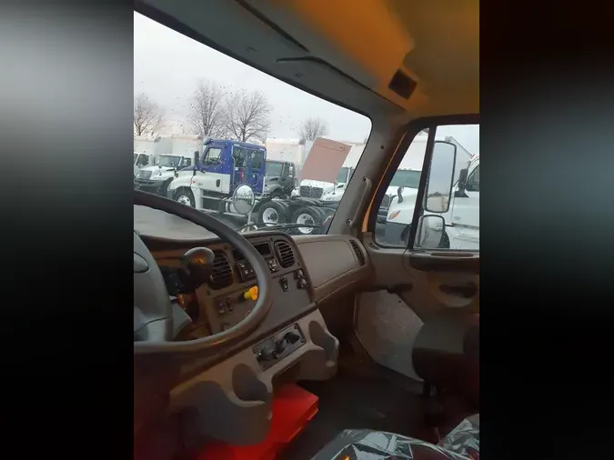 2019 FREIGHTLINER/MERCEDES M2 106