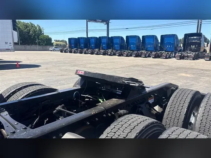 2022 FREIGHTLINER CA126