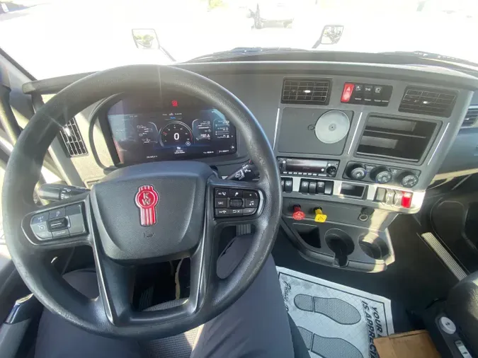 2022 Kenworth T680