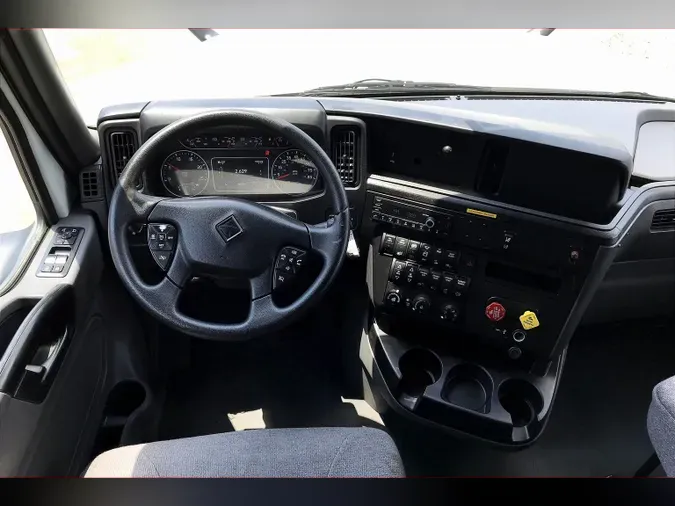 2022 INT LT625 6x4