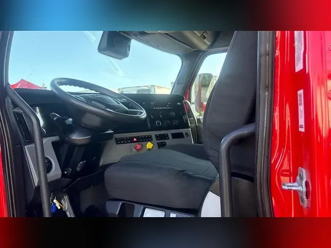 2022 FREIGHTLINER CA126