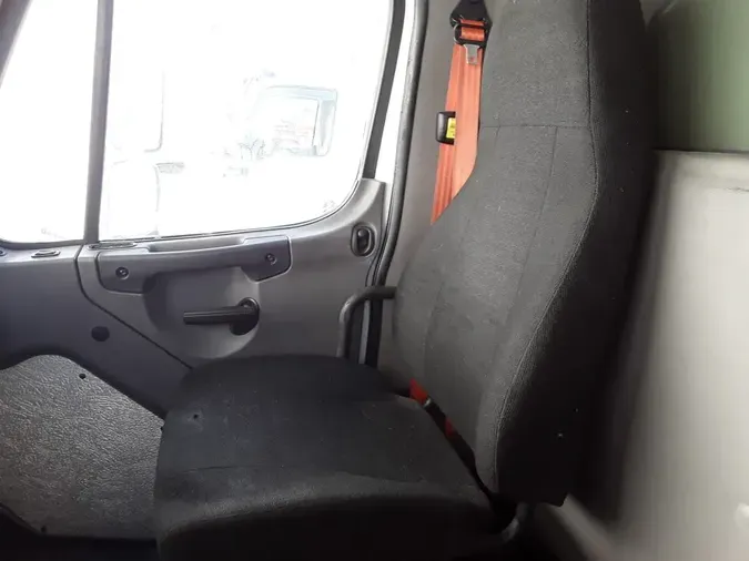 2019 FREIGHTLINER/MERCEDES M2 106