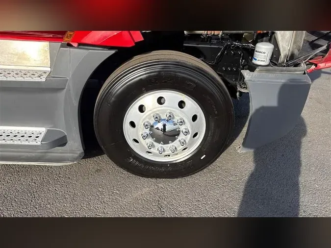 2022 FREIGHTLINER CA126