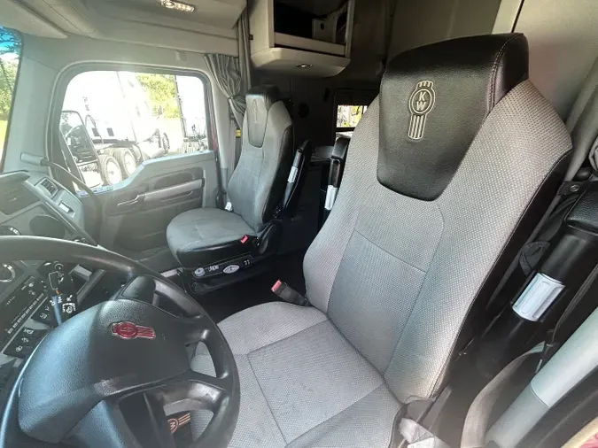 2022 Kenworth T680