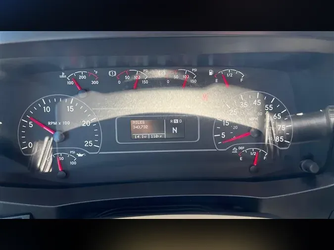 2022 INTERNATIONAL LT