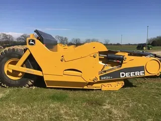 2021 JOHN DEERE 2412DE