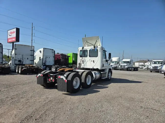 2018 FREIGHTLINER/MERCEDES CASCADIA 125298e43b33d1a6d98be3ec0ce8f0c0fec