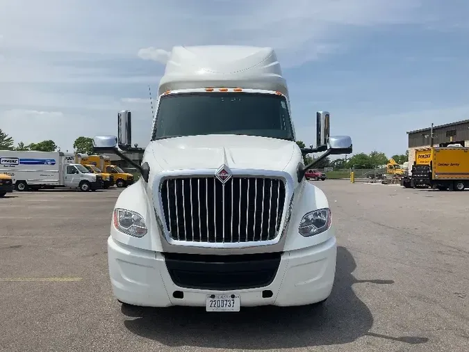 2018 International LT625