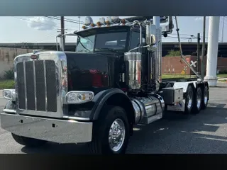 2024 Peterbilt 389