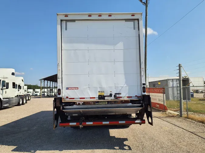 2017 FREIGHTLINER/MERCEDES M2 106