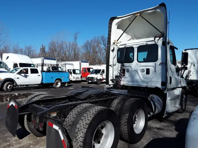 2017 FREIGHTLINER/MERCEDES CASCADIA 125