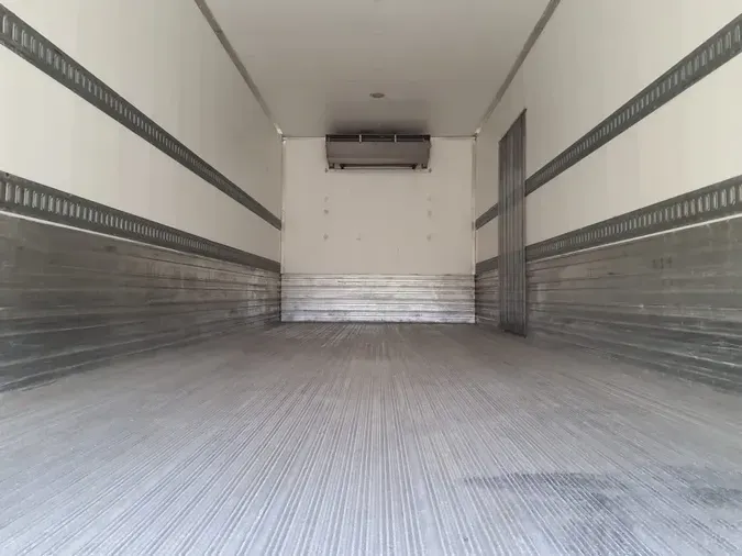 2020 FREIGHTLINER/MERCEDES M2 106