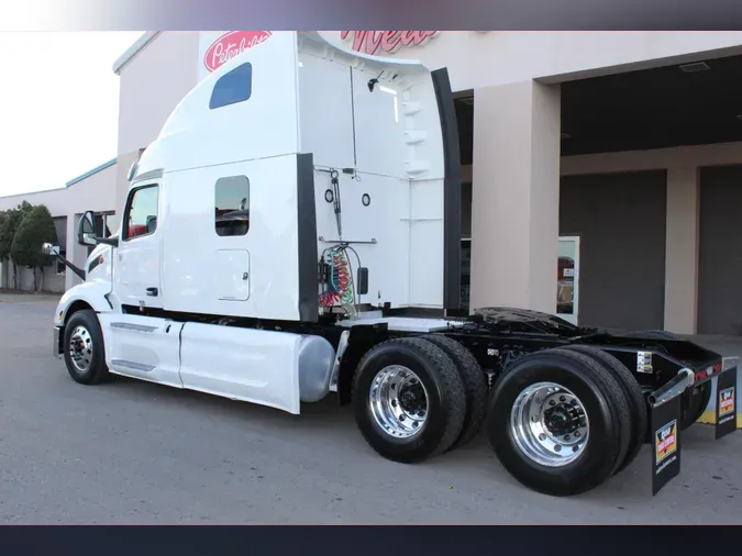 2023 Peterbilt 579