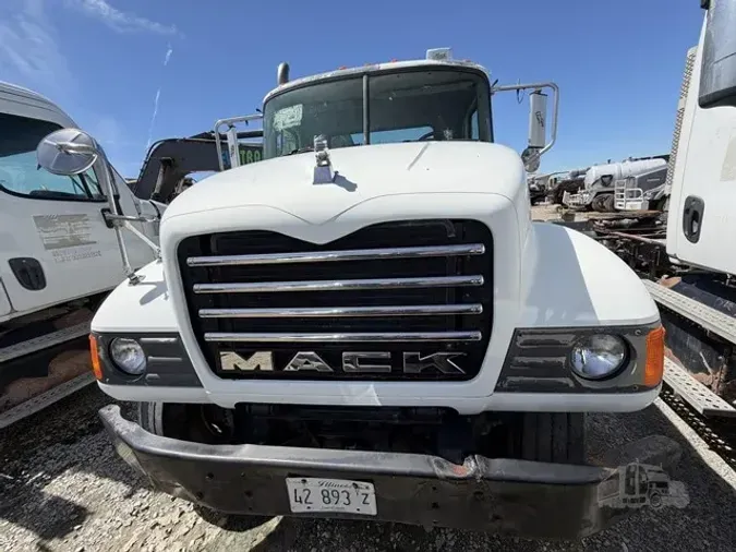 2007 MACK GRANITE CV713