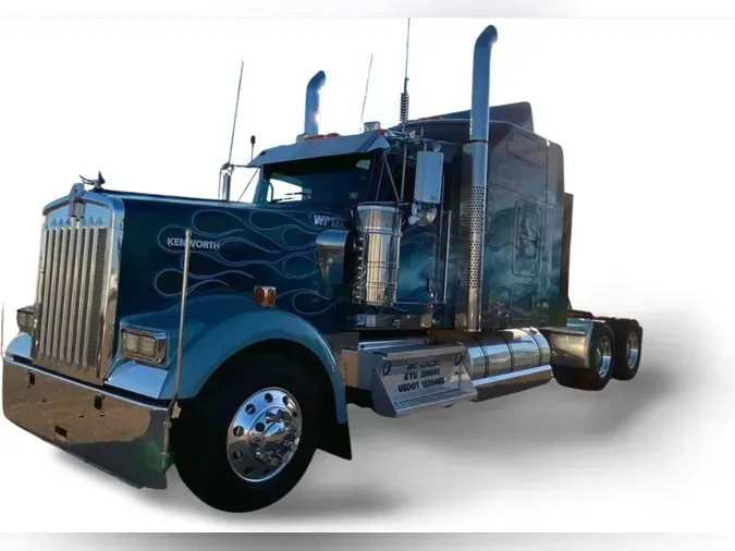 2021 Kenworth W900L299f6a584d6ef0d6c3cb2b123dba9ad2