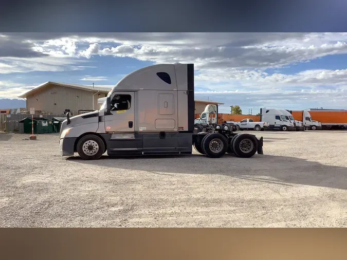 2020 Freightliner Cascadia