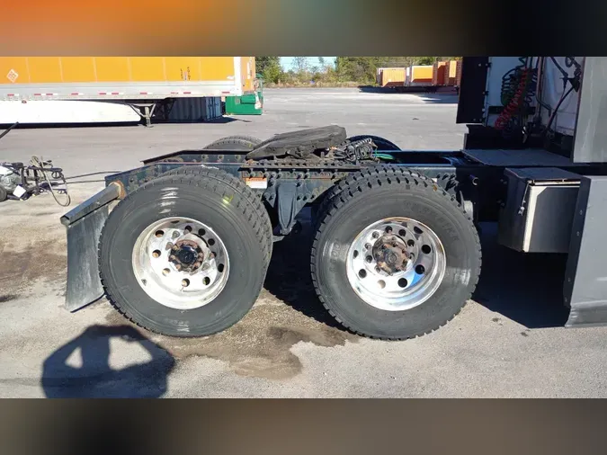 2022 Freightliner Cascadia 126